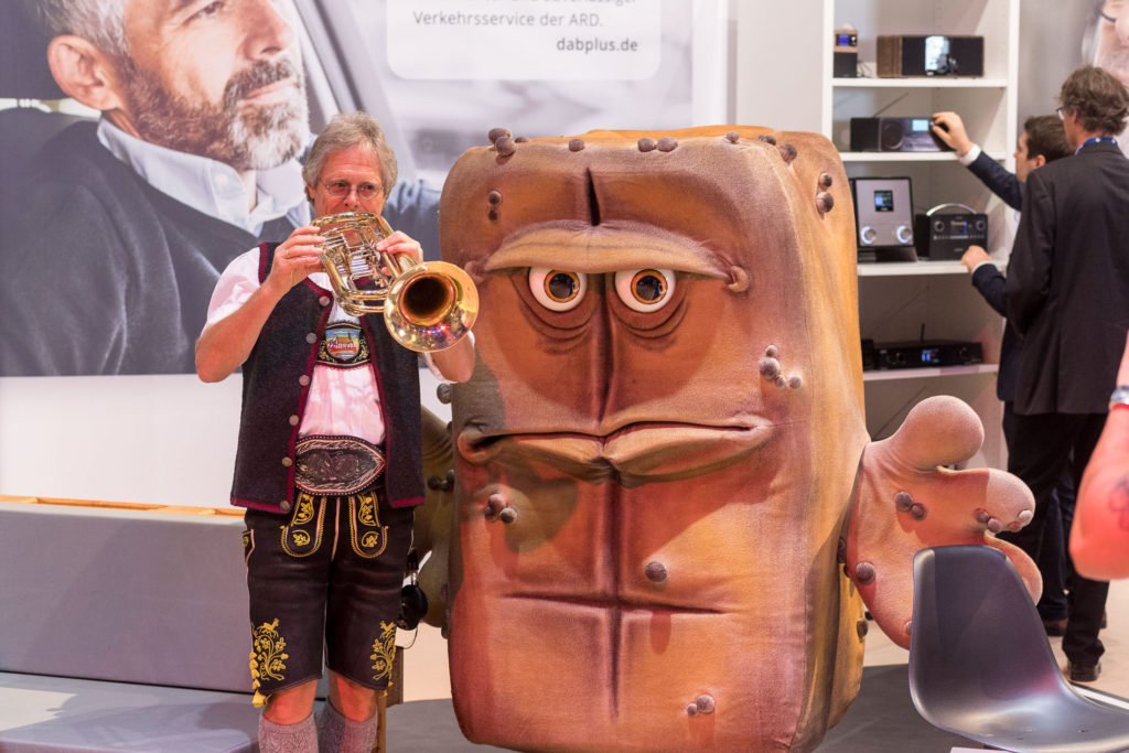 IFA Tag 5 – Bayerischer Frühshoppen mit Bernd das Brot